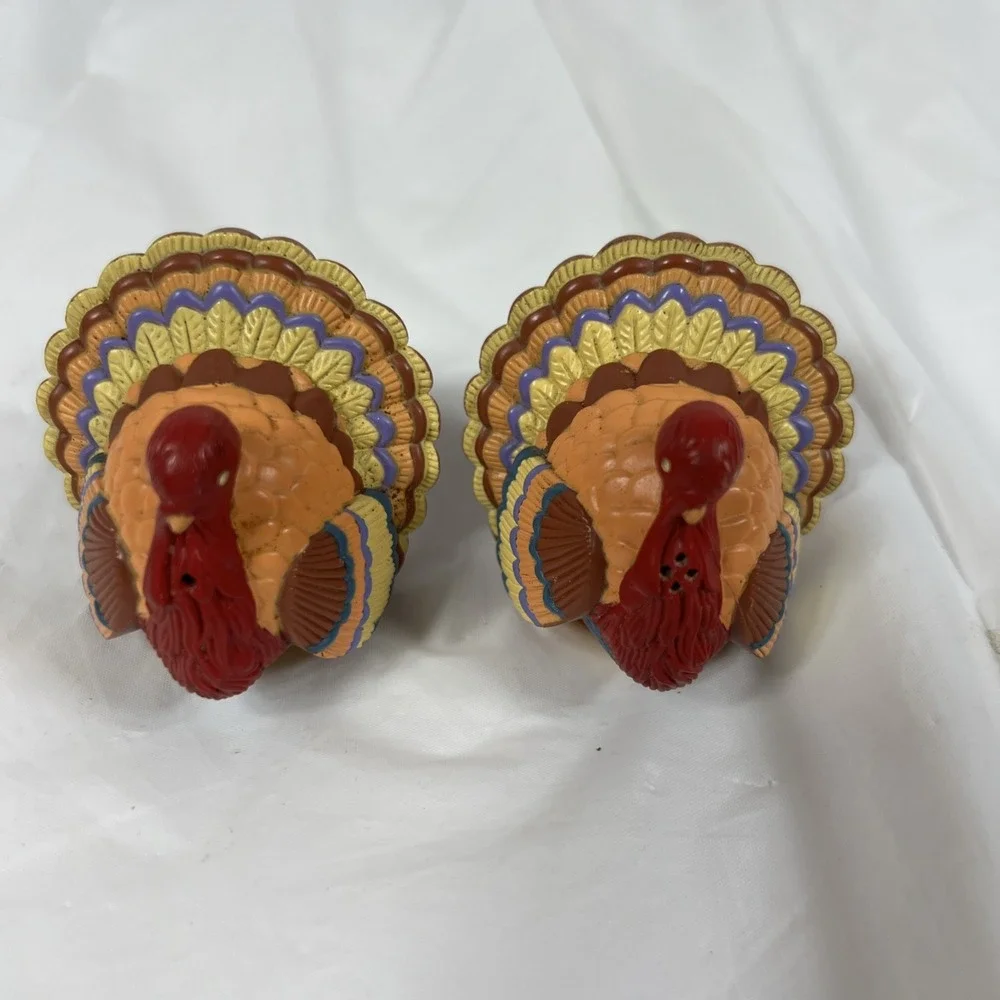 Hallmark Thanksgiving Turkey Salt and Pepper Shakers‎ Set Orange Red Brown